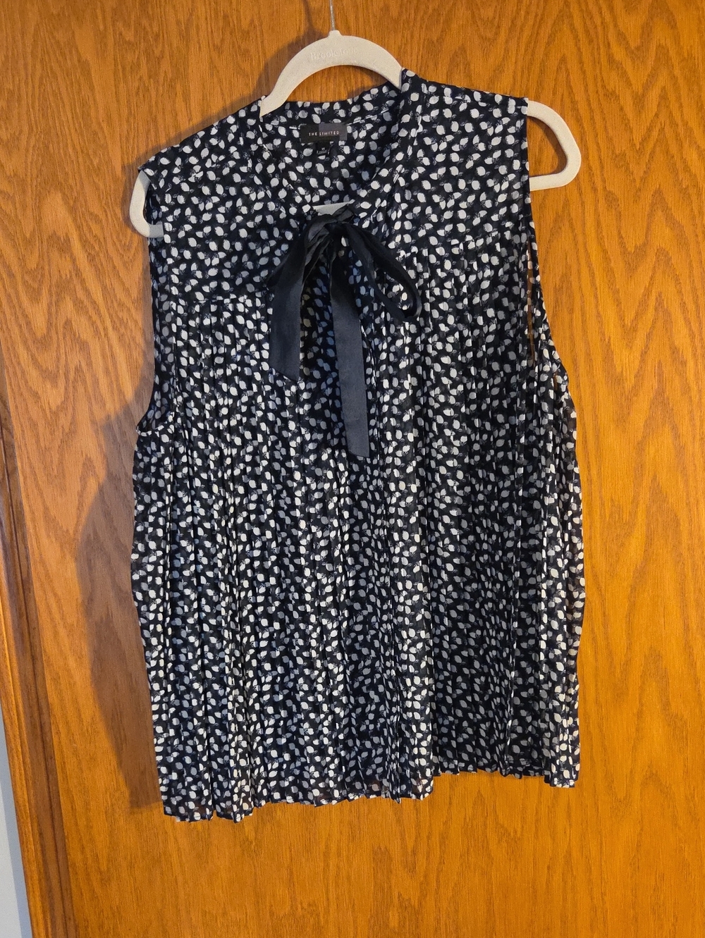The Limited Blue and White Sleeveless Tie-Neck Top Size Xl